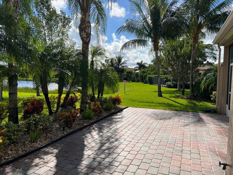 Building Photo - 8375 Cloud Peak Dr