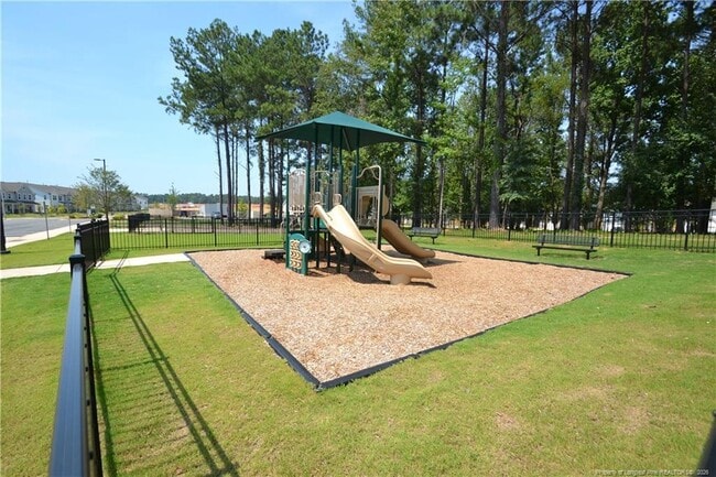 Building Photo - 123 Glen Clova Dr