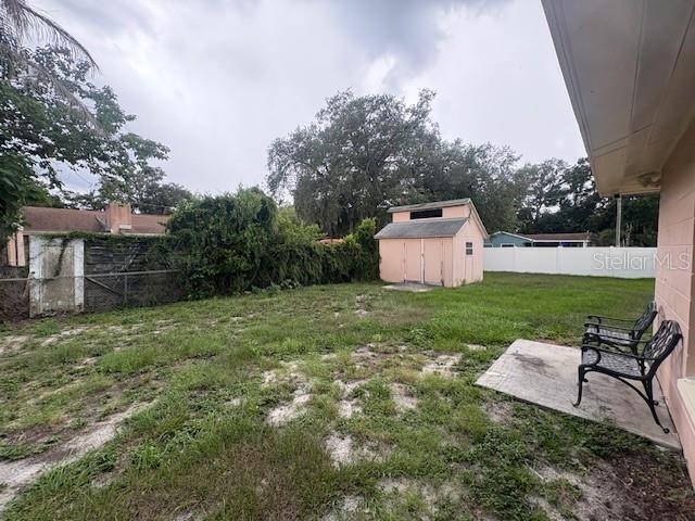 Building Photo - 401 Alma Dr