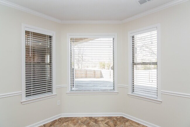 Building Photo - 7942 Breezy Meadows Ln