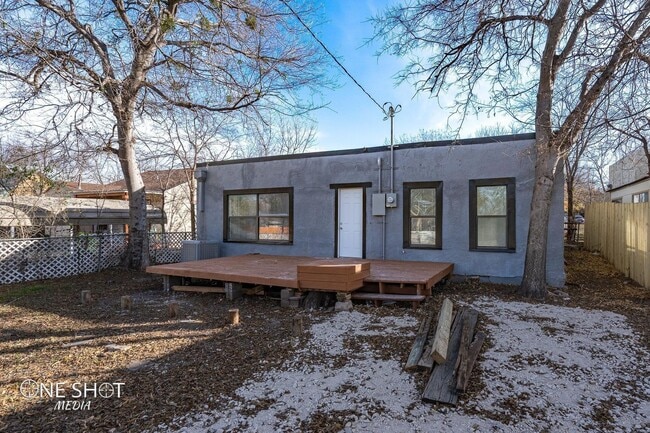 Building Photo - 842 Grand Ave