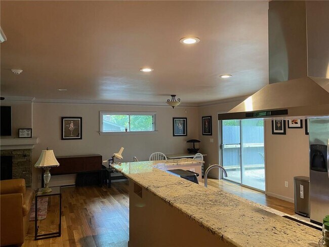 Building Photo - 3355 Timber Lake Rd NW