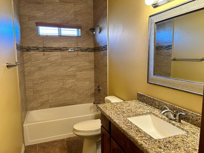 Building Photo - Beautiful Southwestern-Style Home in El Rancho Encantado