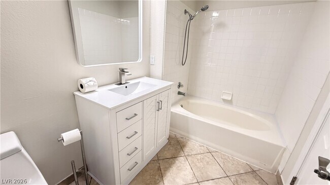 Building Photo - 75 N Valle Verde Dr