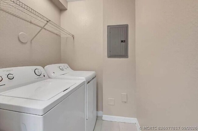 Building Photo - 15155 Michelangelo Blvd