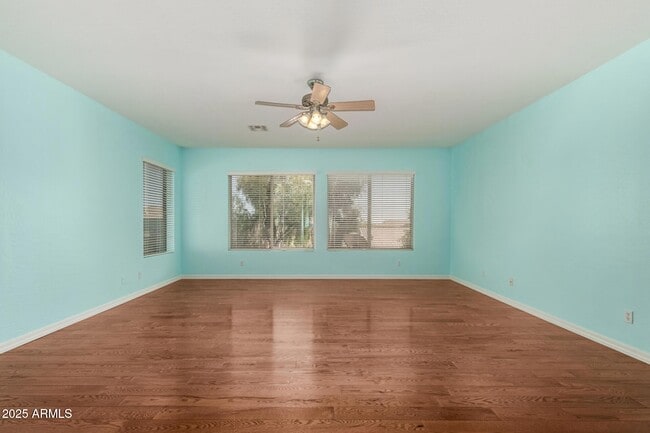 Building Photo - 10573 E Sheena Dr