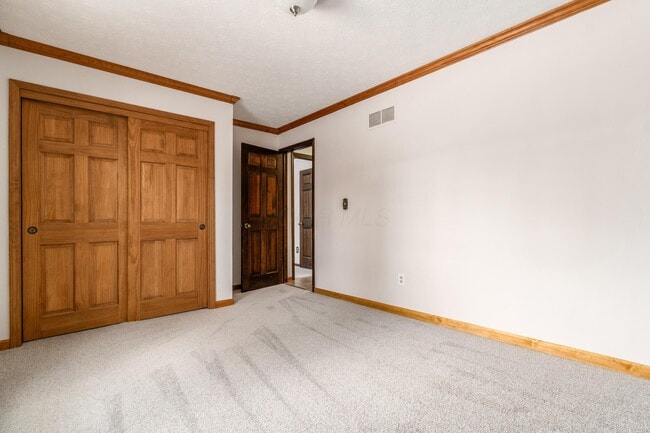 Building Photo - 6253 Headley Heights Ct