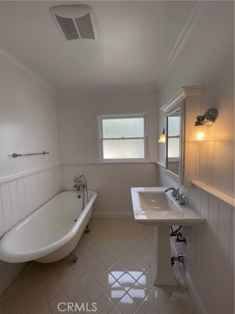 Building Photo - 815 E 36th St