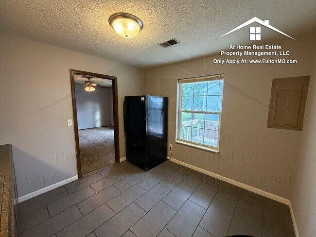 Building Photo - 541 Collier Ln