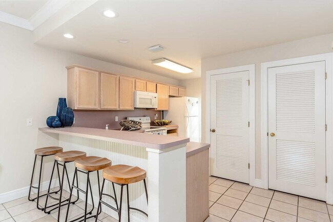 Building Photo - 2 E Lantana St