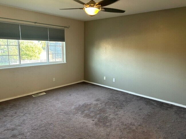 Building Photo - 12057 Regency Dr