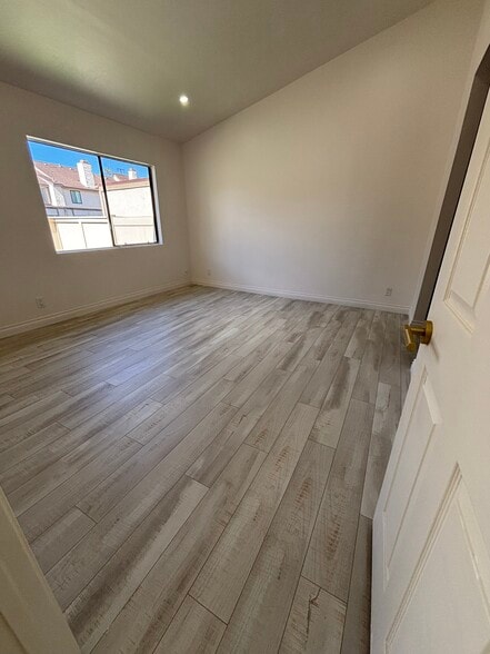 Building Photo - 1220 Marble Ln