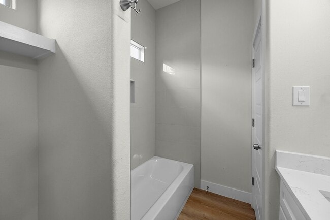 Building Photo - 5511 Black Pine Cir