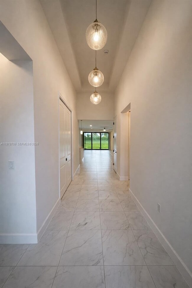 Building Photo - 10922 SW Meandering Mile Rd