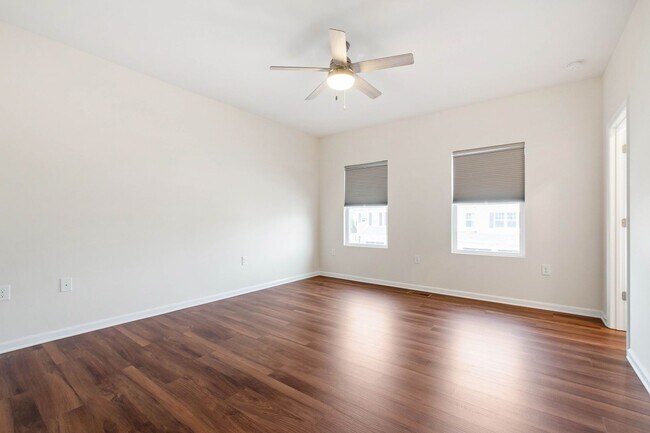 Building Photo - Charming, Well-Maintained Home in Central Morrisville!