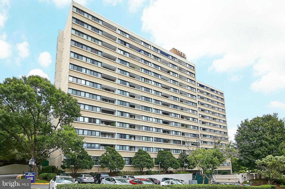 Building Photo - 5911 Edsall Rd., APT #705
