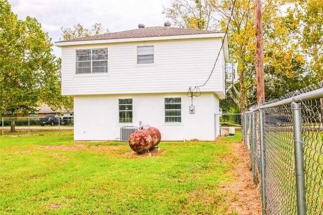 Building Photo - 306 Virginia Dr