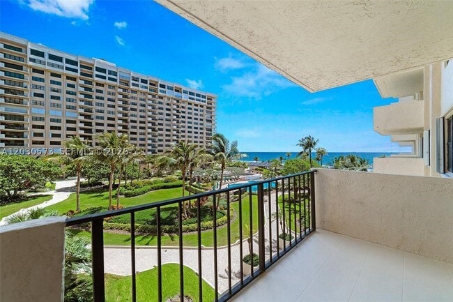 Building Photo - 4900 N Ocean Dr