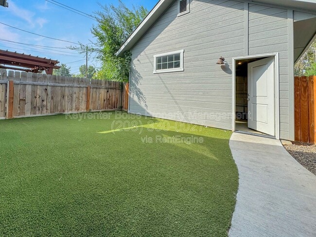 Building Photo - 2007 S Atlantic St