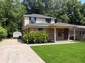 Building Photo - Renovated 4-Bedroom Home with Large Yard – Available for Lease at $1,660/Month