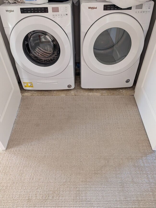 Building Photo - Beautiful 3 Bedroom Condo for Rent in Draper