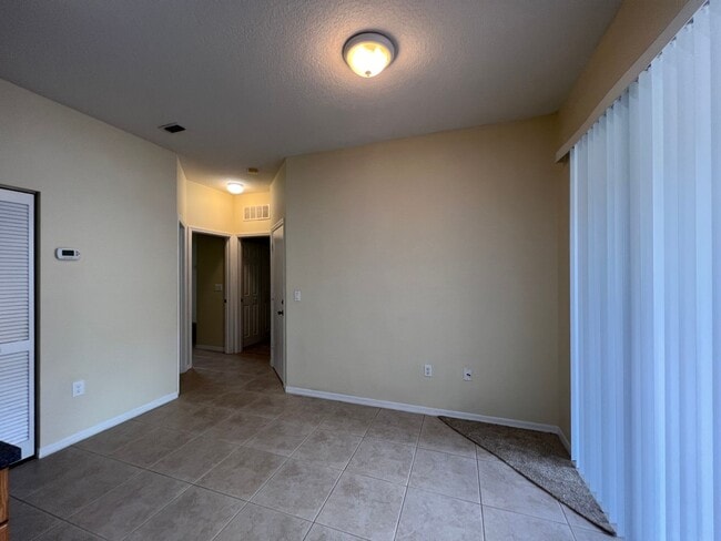 Building Photo - * Coming Soon* 2 Bedroom with Den, 2 Bath in Lake Forest in Saint Lucie west