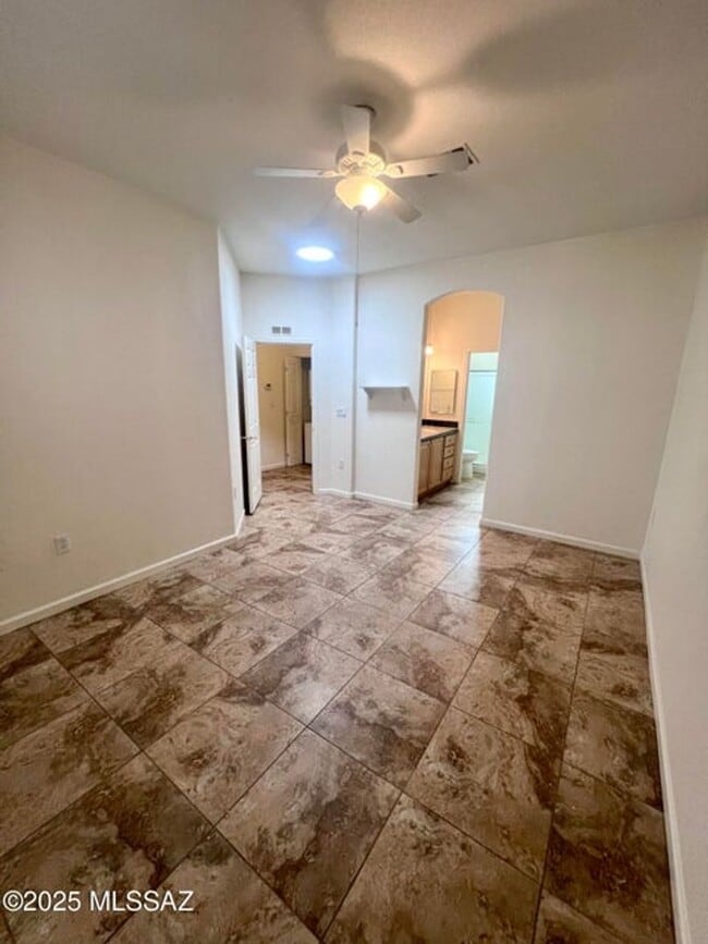 Building Photo - 1254 W Calle De Sotelo