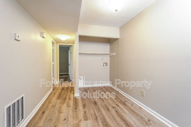 Building Photo - 509 Mystic Dr