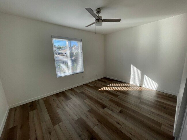 Building Photo - Carr Dr