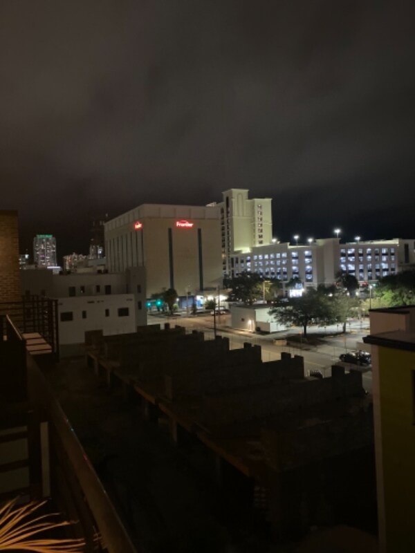 Building Photo - 947 Arlington Ave N