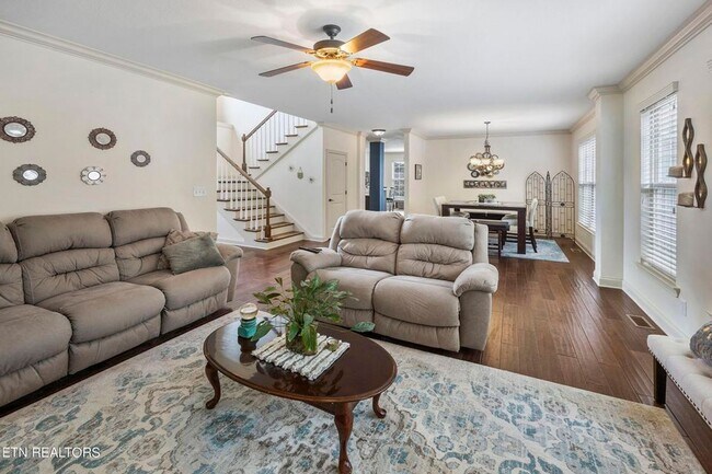 Building Photo - Luxury 5 Bedroom West Knox Home