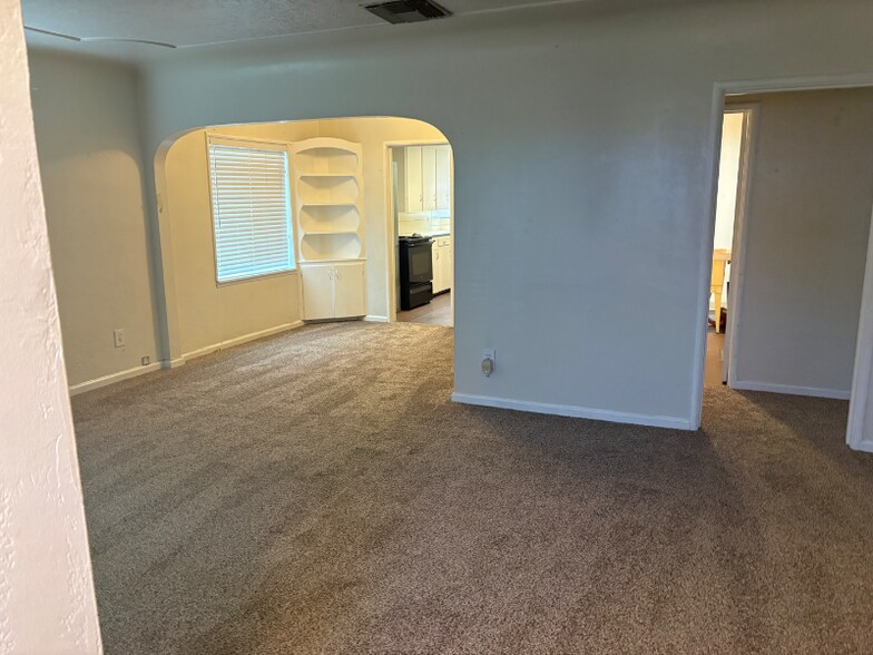 Building Photo - 420 Milnes Rd