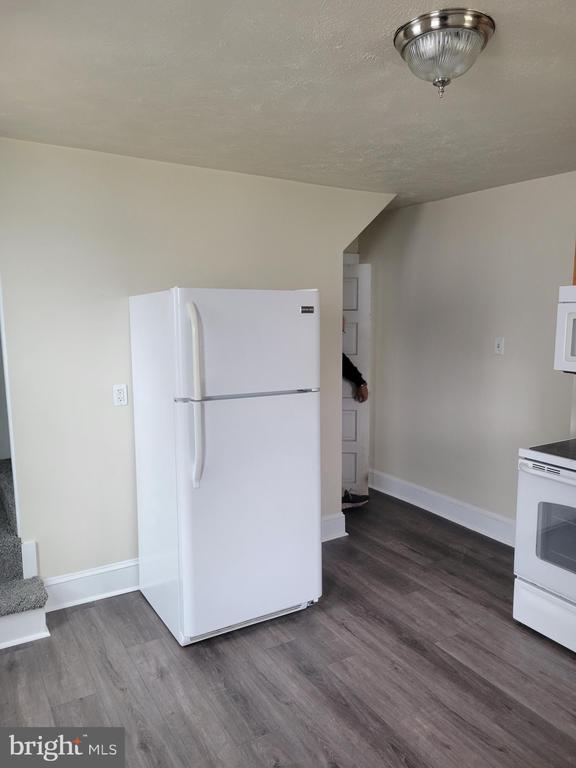 Building Photo - 729 E Washington St