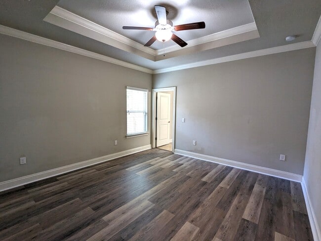 Building Photo - 2369 Belmont Dr