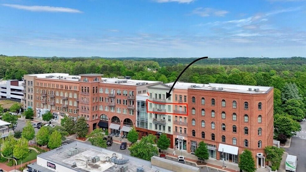 Building Photo - 360 Chambers St