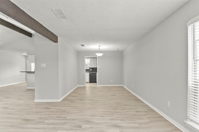 Building Photo - 16310 Cavendish Dr