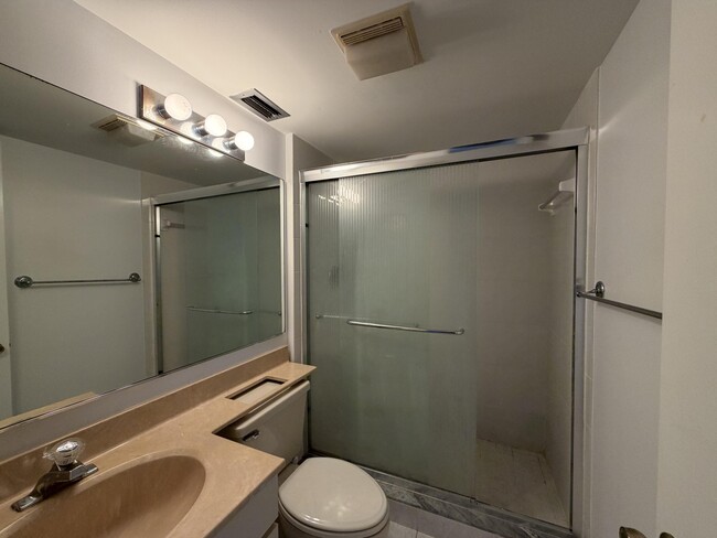 Building Photo - 3768 Victoria Dr