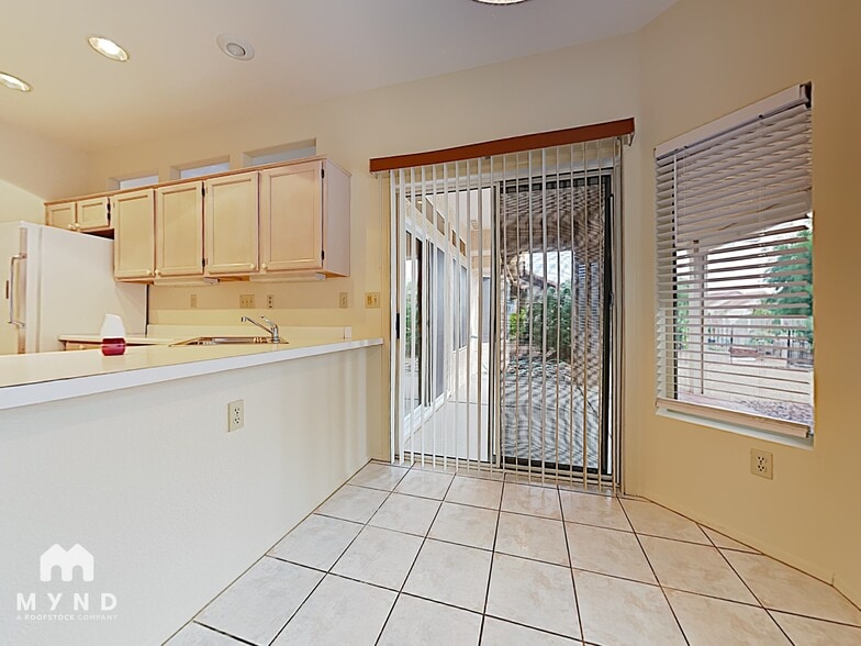 Building Photo - 16181 W Heritage Dr
