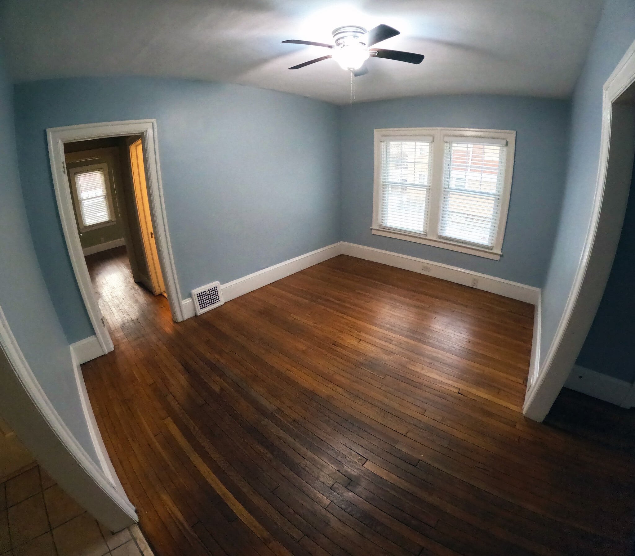 Building Photo - 1652 Hillcrest Rd