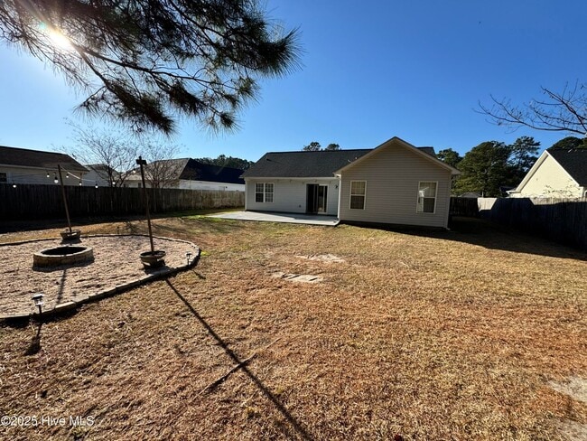 Building Photo - 103 Jasmine Ln