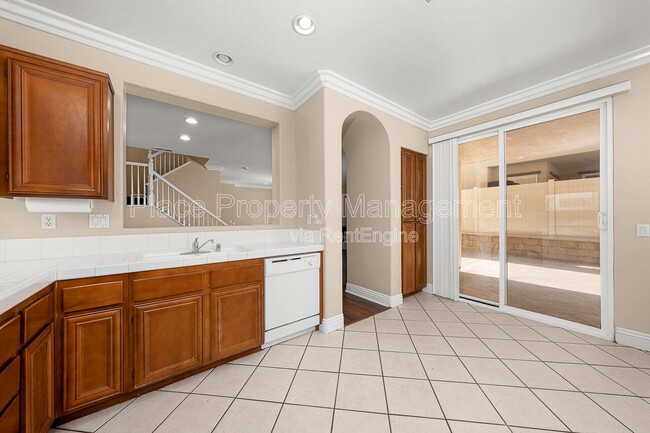 Building Photo - 6223 Avenida De Las Vistas