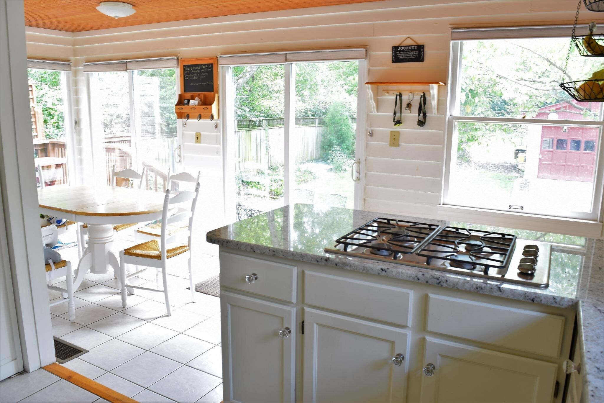 Building Photo - 136 Shawnee Pl