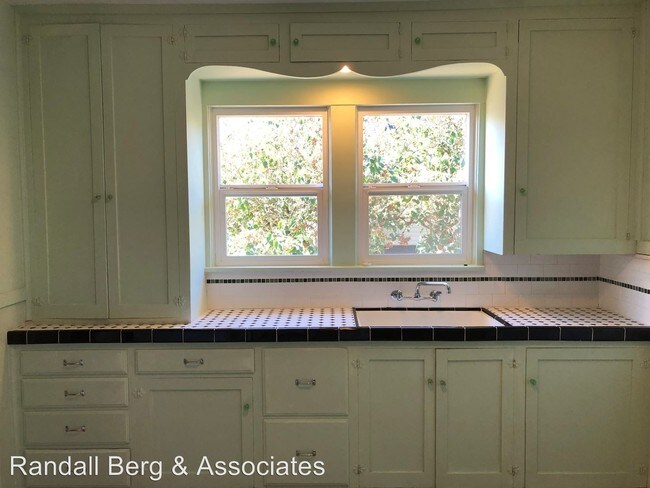 Building Photo - 2 br, 1 bath House - 4847 41st Avenue SW