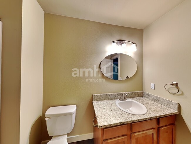 Building Photo - 1108 Boatman Ave NW