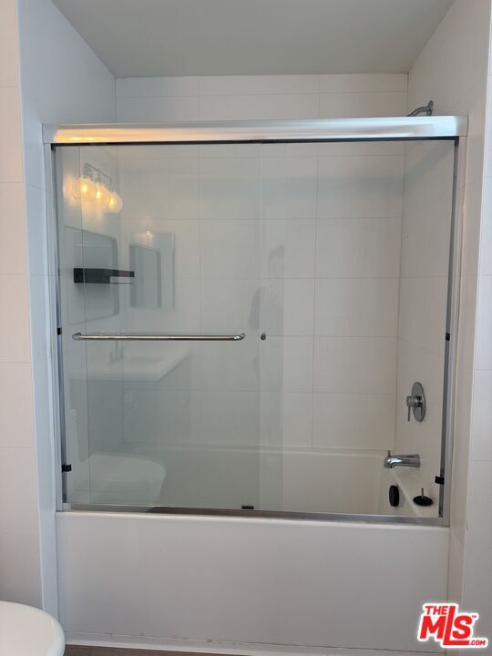 Building Photo - 919 S Harvard Blvd