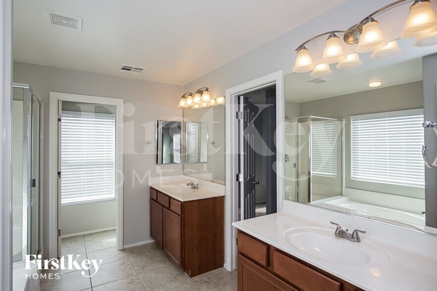 Building Photo - 168 Rolling Cove Ave