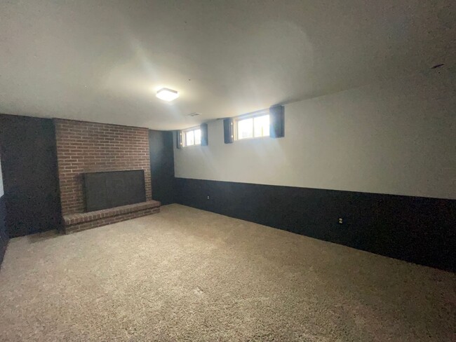 Building Photo - $0 DEPOSIT OPTION. LUXURY ARVADA RENTAL: U...