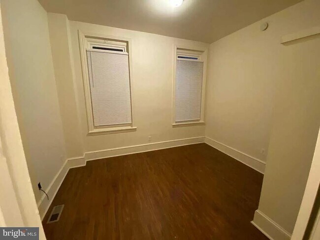 Building Photo - 2106 N Hancock St