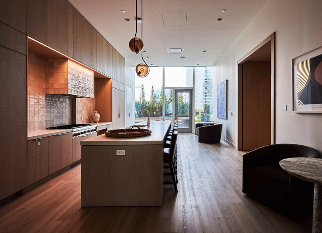 Building Photo - 1000 S Michigan Ave