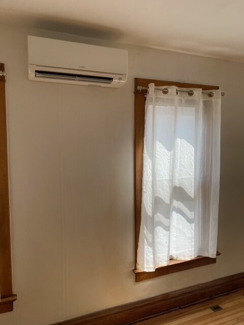 New top of the line AC - 2918 N Gaylord St